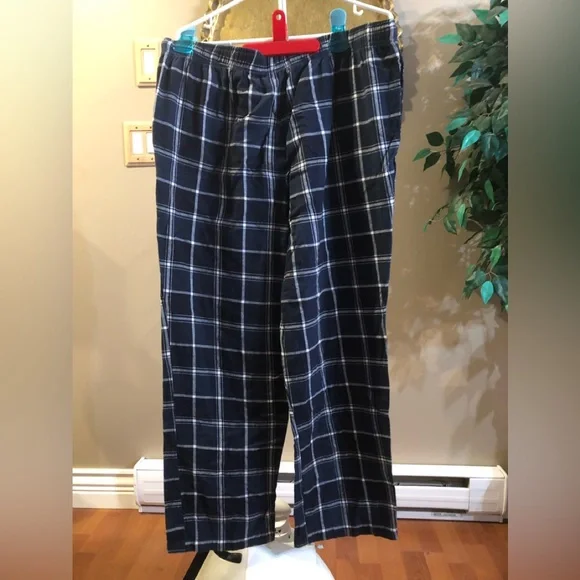 Men’s pjs - Picture 2 of 2